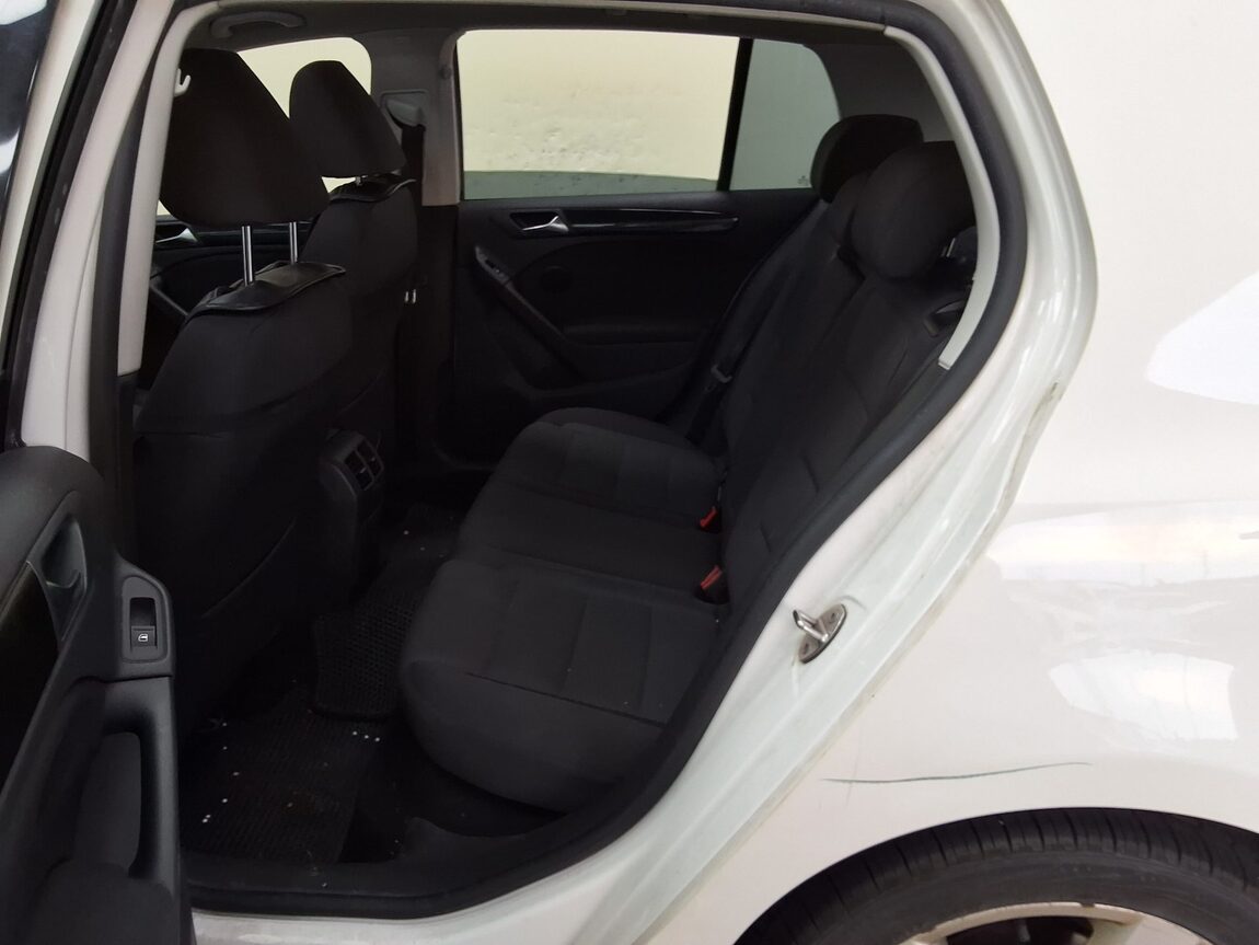 VOLKSWAGEN GOLF (6TH GEN) 2.0 TDI STYLE 2013 - zdjęcie 13