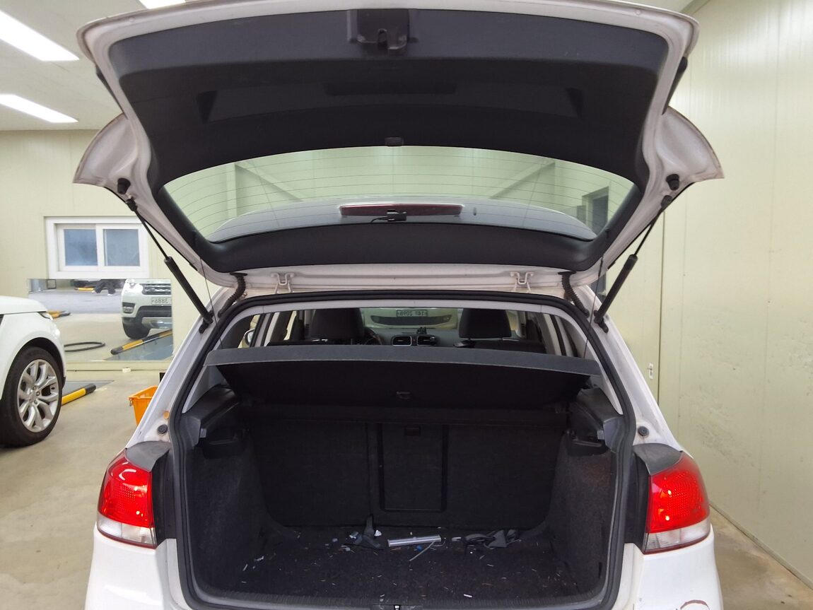 VOLKSWAGEN GOLF (6TH GEN) 2.0 TDI STYLE 2013 - zdjęcie 16