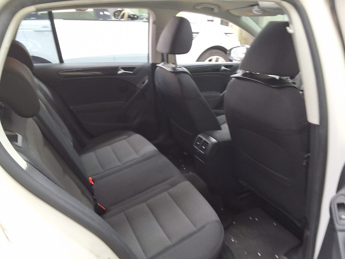 VOLKSWAGEN GOLF (6TH GEN) 2.0 TDI STYLE 2013 - zdjęcie 14