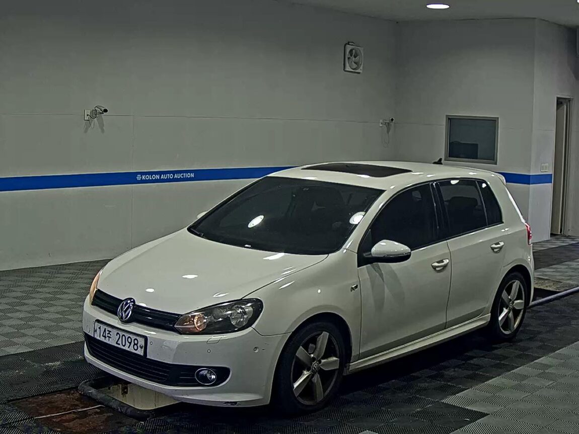 VOLKSWAGEN GOLF (6TH GEN) 2.0 TDI STYLE 2013 - zdjęcie 2