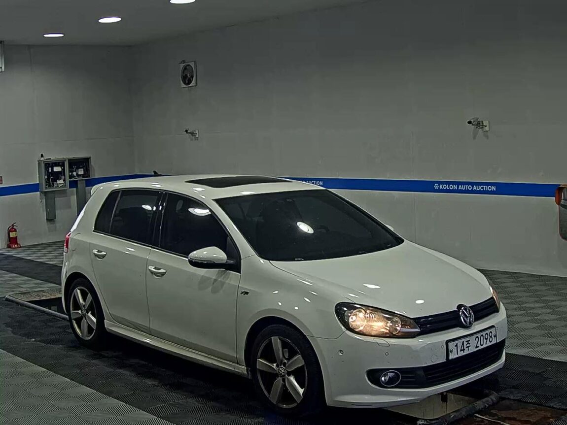 VOLKSWAGEN GOLF (6TH GEN) 2.0 TDI STYLE 2013 - zdjęcie 3