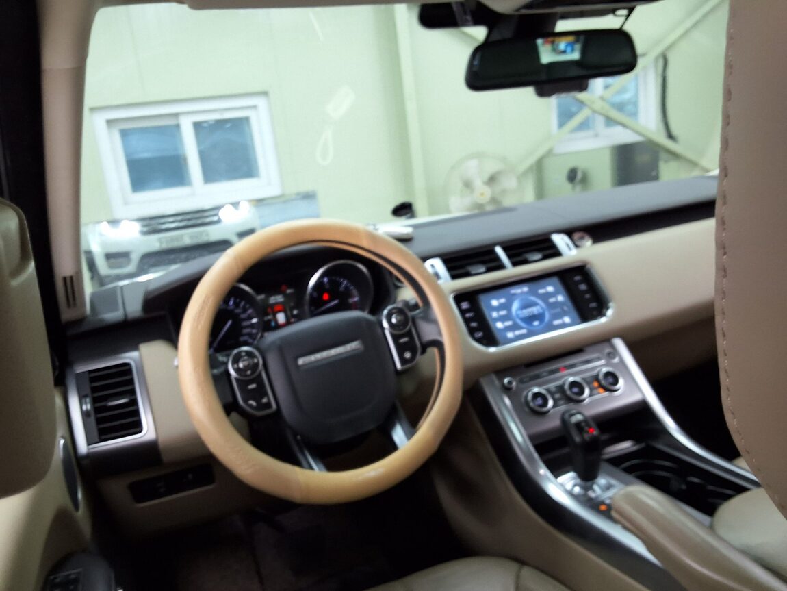 LAND ROVER RANGE ROVER SPORT (2ND GEN) 3.0 SDV6 HSE 2015 - zdjęcie 12