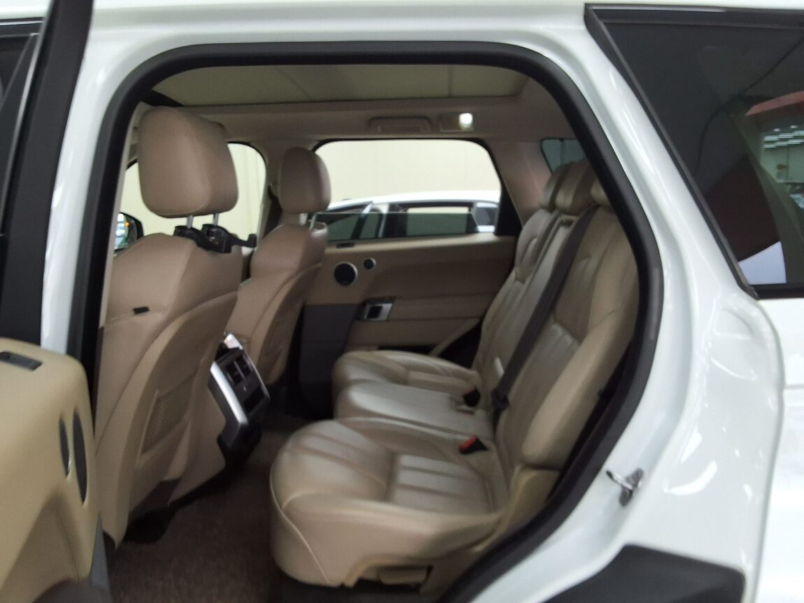 LAND ROVER RANGE ROVER SPORT (2ND GEN) 3.0 SDV6 HSE 2015 - zdjęcie 13
