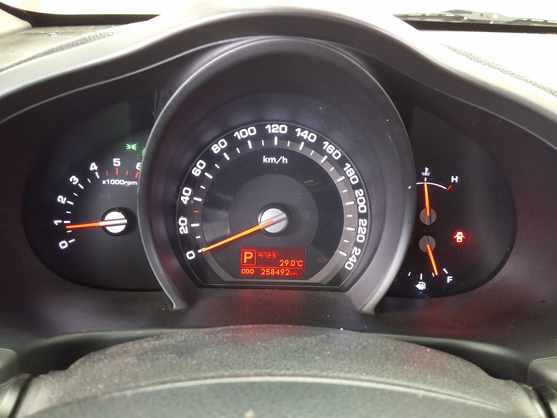 KIA SPORTAGE R DIESEL R2.0 2WD TLX LUXURY MODEL 2012 - zdjęcie 9
