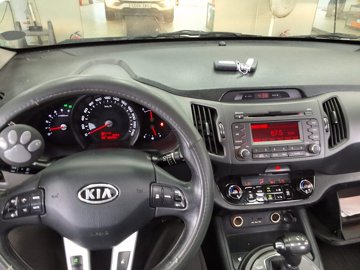 KIA SPORTAGE R DIESEL R2.0 2WD TLX LUXURY MODEL 2012 - zdjęcie 17