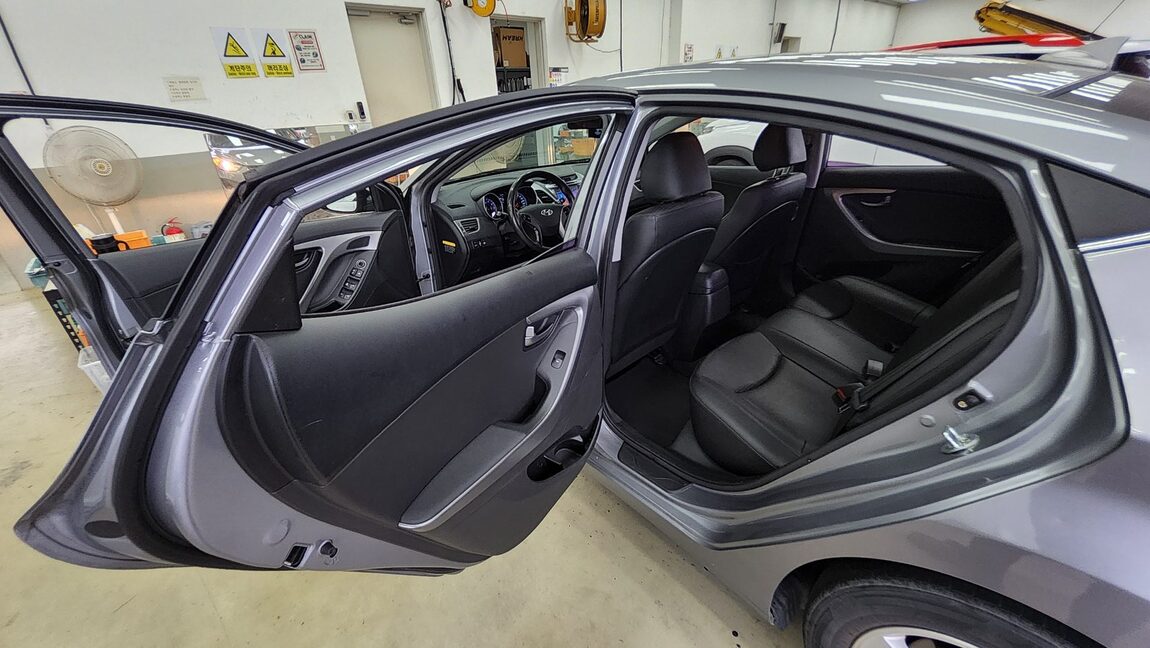 HYUNDAI THE NEW AVANTE MD LPi RENTAL CAR STYLE 2015 - zdjęcie 12