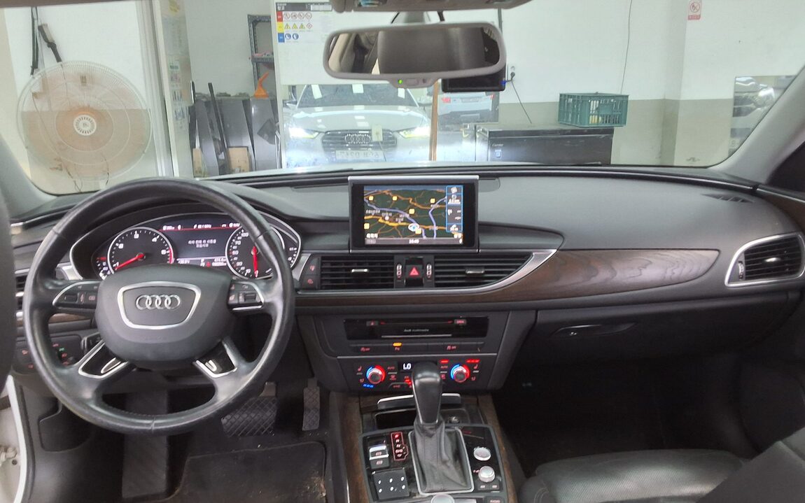 AUDI A6 (4TH GEN) 35 TDI PREMIUM 2016 - zdjęcie 11