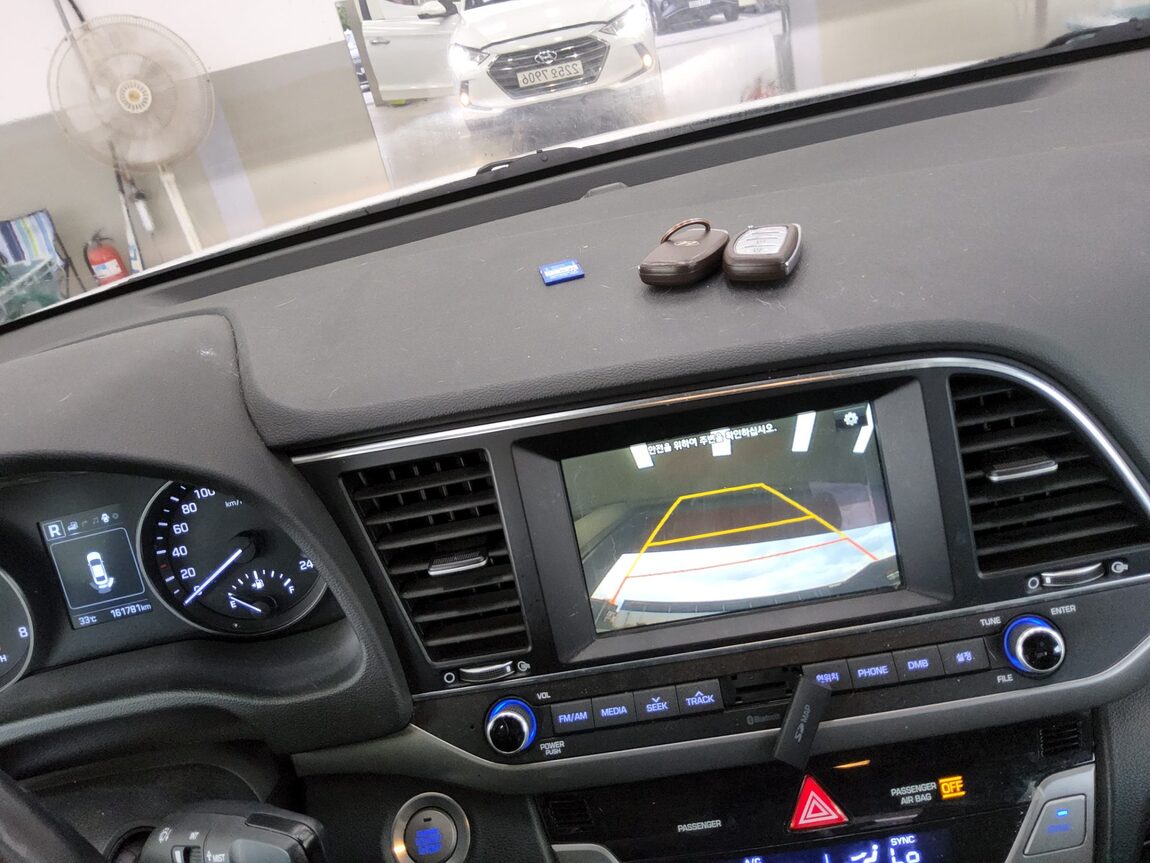 HYUNDAI AVANTE AD 1.6 GDi MODERN SPECIAL 2017 - zdjęcie 17