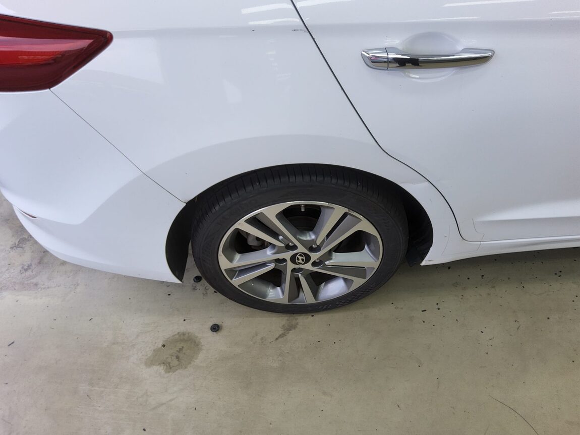 HYUNDAI AVANTE AD 1.6 GDi MODERN SPECIAL 2017 - zdjęcie 22