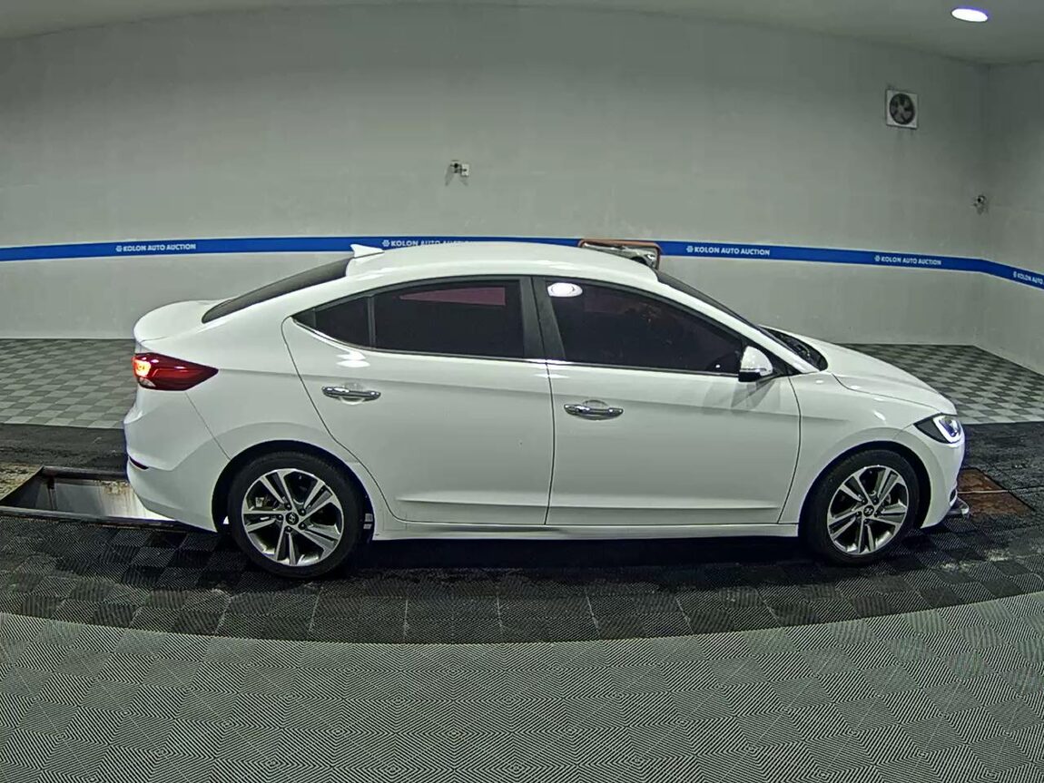 HYUNDAI AVANTE AD 1.6 GDi MODERN SPECIAL 2017 - zdjęcie 4
