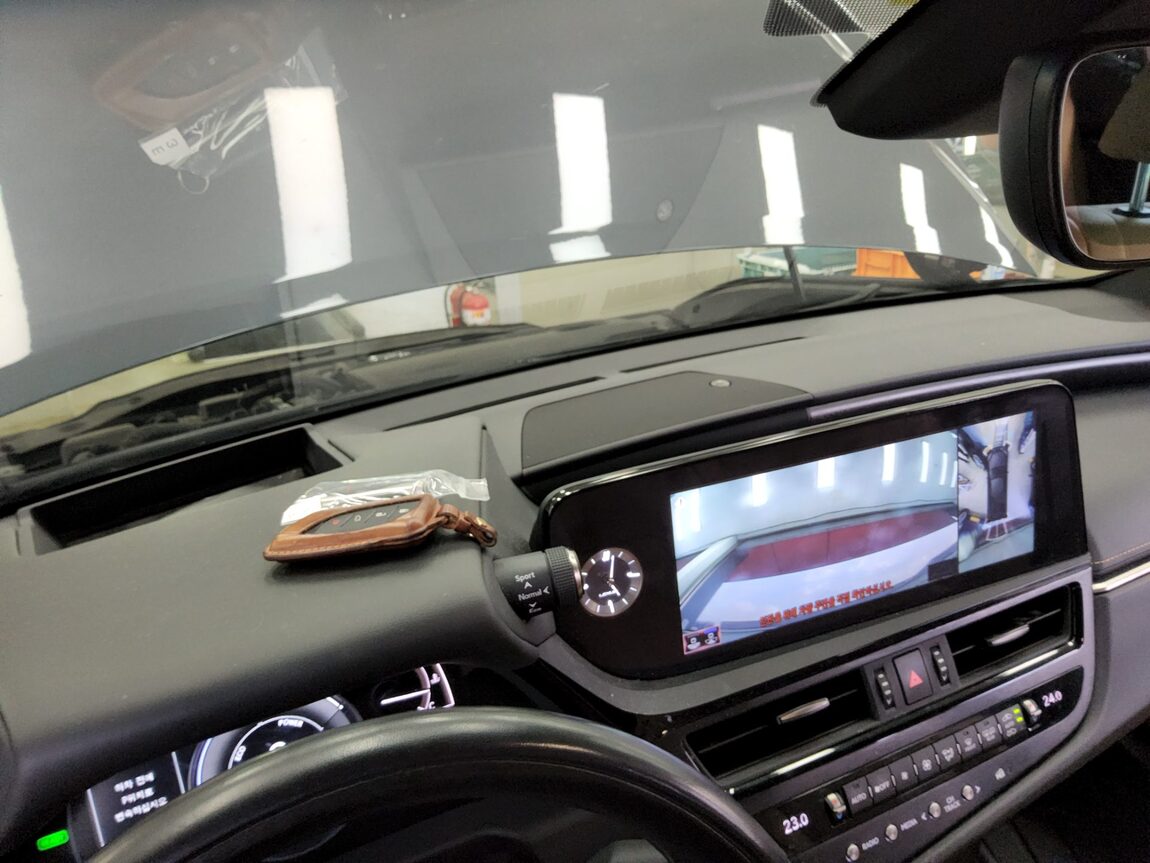 LEXUS ES (7TH GEN) 300h EXECUTIVE 2022 - zdjęcie 19