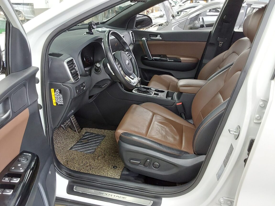 KIA SPORTAGE THE BOLD R2.0 DIESEL 2WD INTELLIGENT 2019 - zdjęcie 10