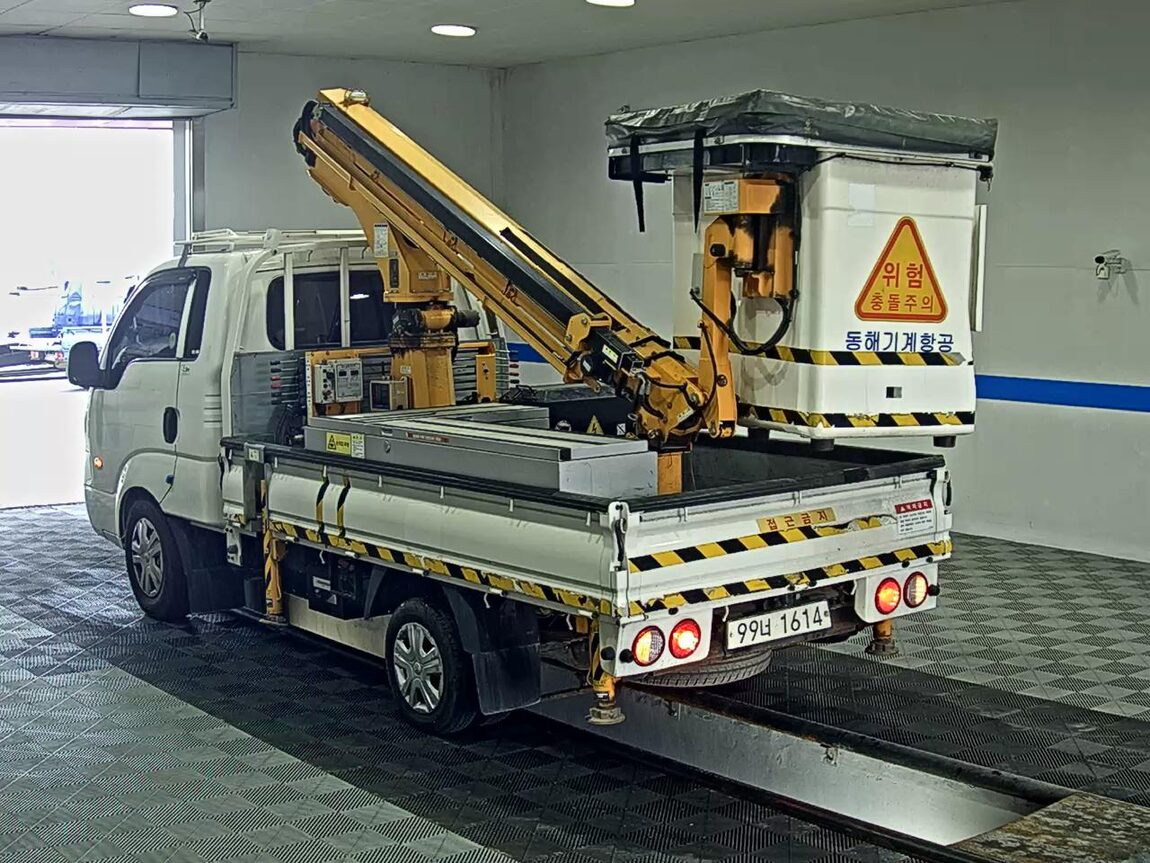 KIA THE NEW BONGO III CARGO 1 TON KING CAB EXTRA LONG WHEELBASE L 2022 - zdjęcie 6
