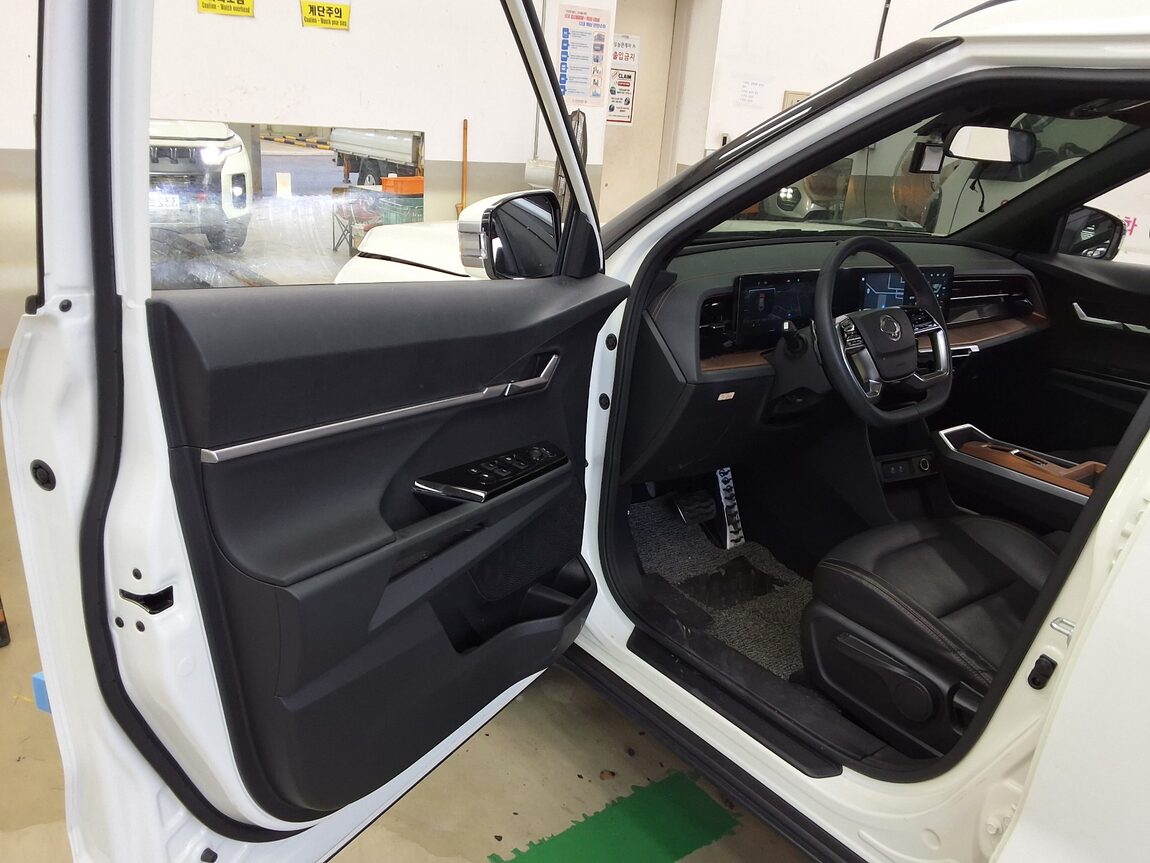 KG MOBILITY (SSANGYONG) THE NEW TORRES 1.5 GDI-T 2WD 2025 - zdjęcie 10