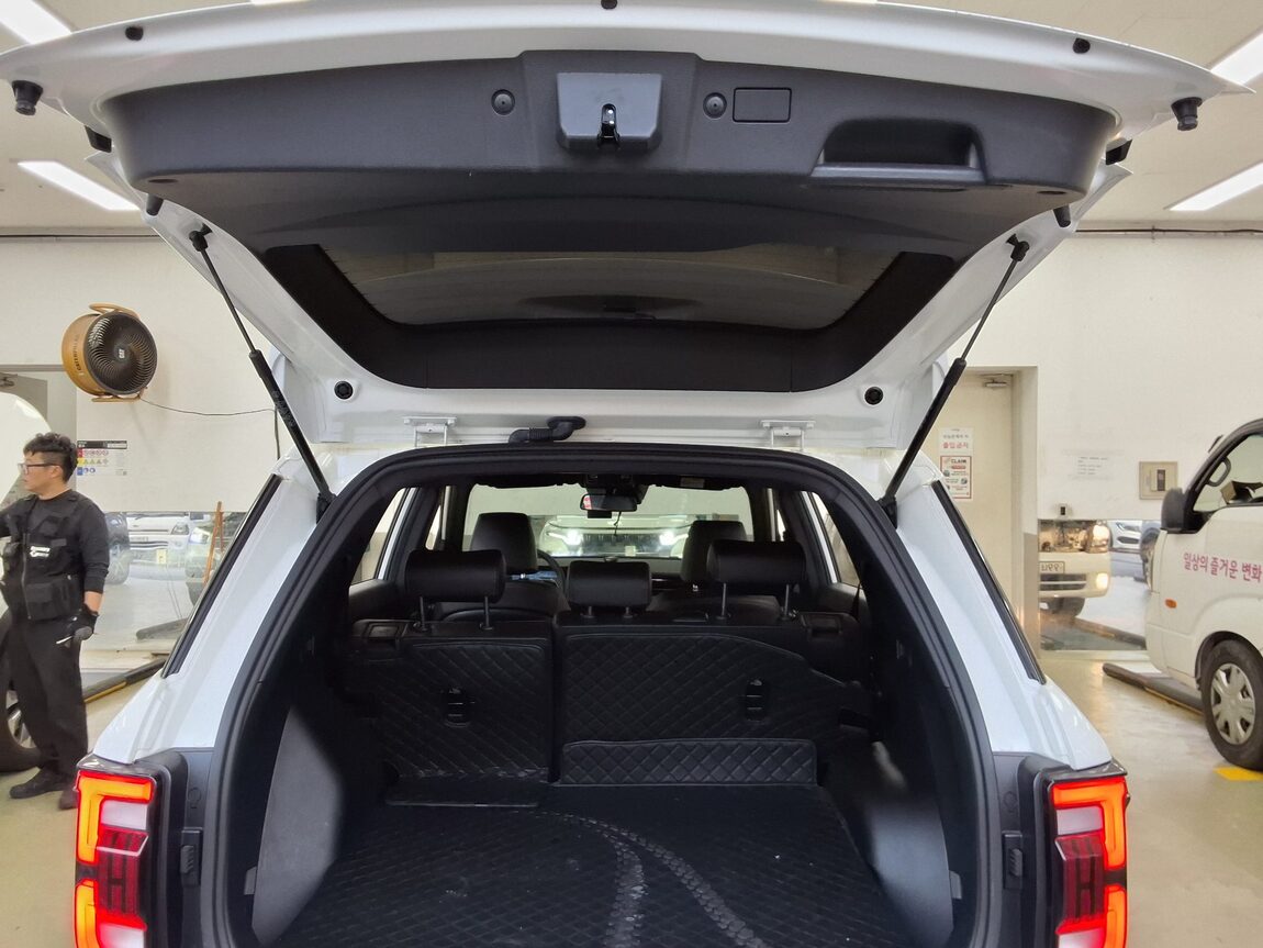 KG MOBILITY (SSANGYONG) THE NEW TORRES 1.5 GDI-T 2WD 2025 - zdjęcie 15