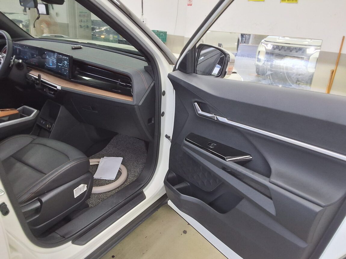 KG MOBILITY (SSANGYONG) THE NEW TORRES 1.5 GDI-T 2WD 2025 - zdjęcie 14