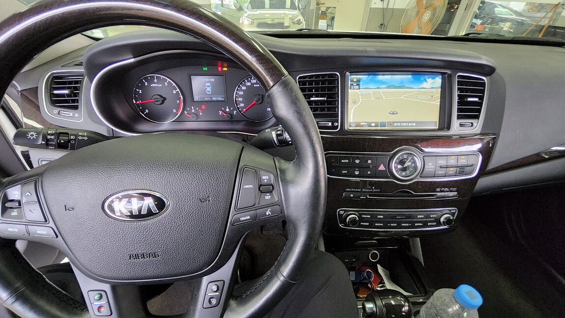 KIA THE NEW K7 2.4 GDI PRESTIGE SPECIAL 2013 - zdjęcie 17