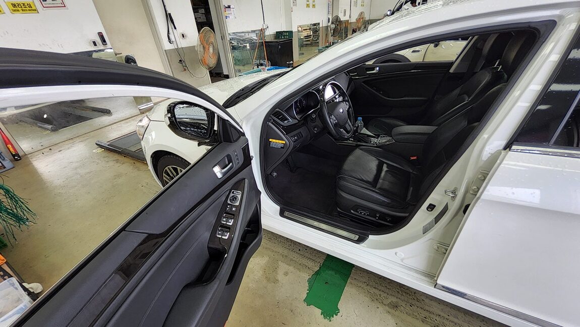 KIA THE NEW K7 2.4 GDI PRESTIGE SPECIAL 2013 - zdjęcie 10