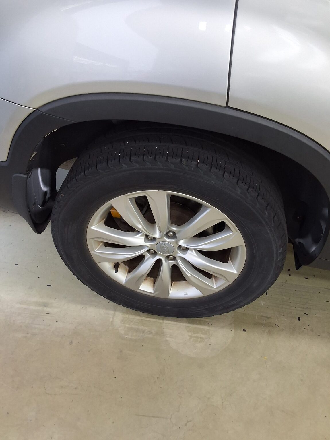 KIA SORENTO R DIESEL 2.2 2WD TLX LUXURY MODEL 2011 - zdjęcie 24