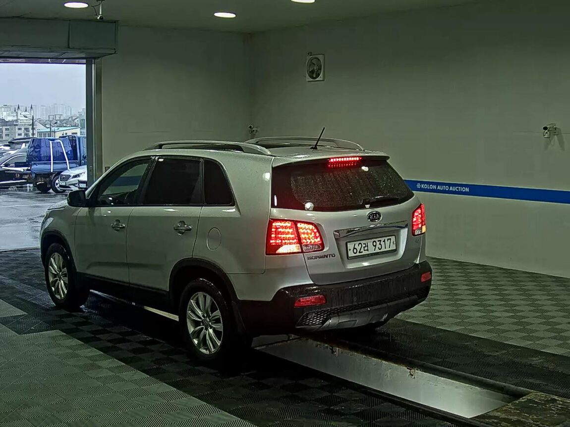 KIA SORENTO R DIESEL 2.2 2WD TLX LUXURY MODEL 2011 - zdjęcie 6