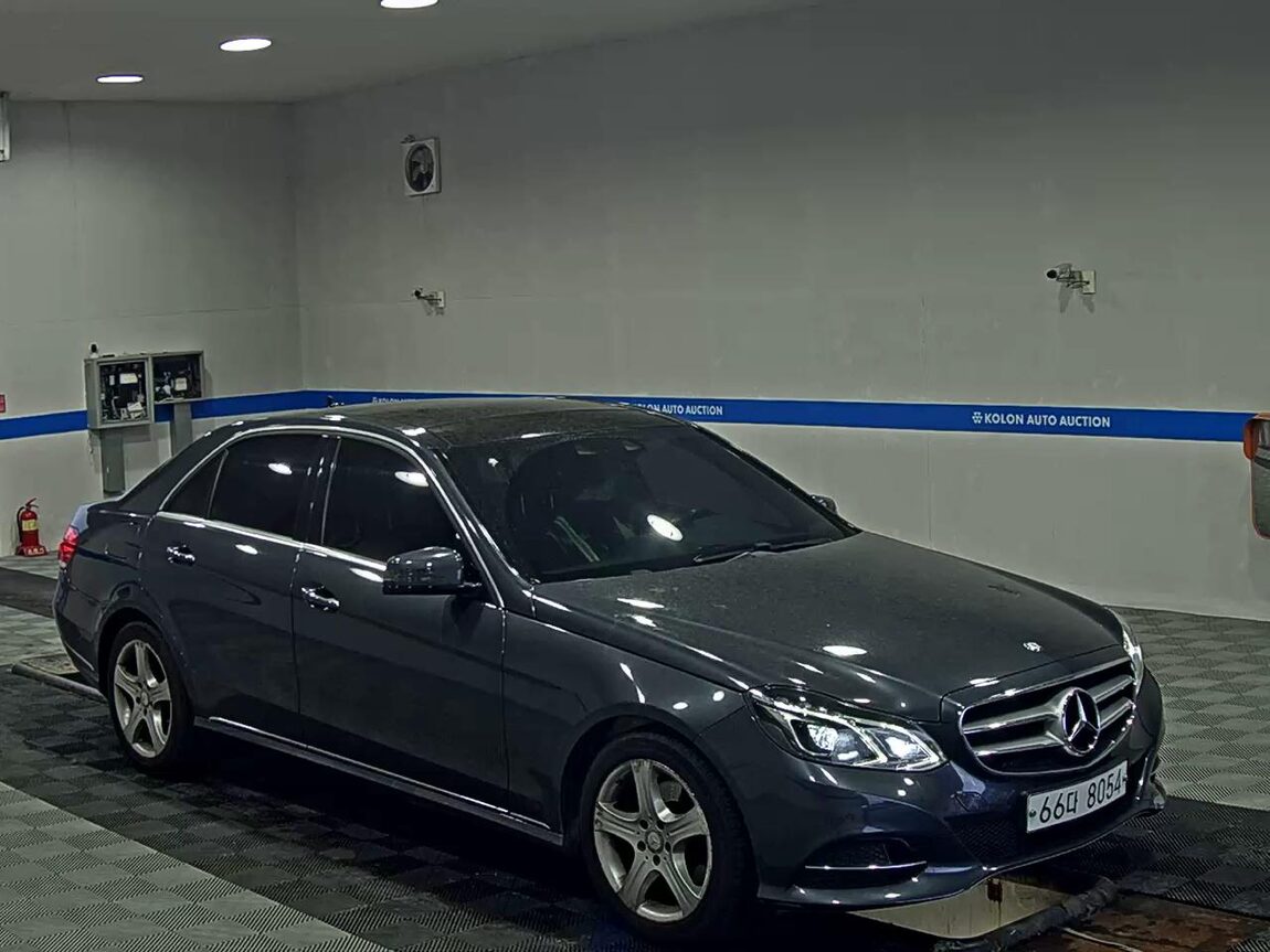MERCEDES-BENZ E-CLASS (4TH GEN) E250 CDI 4MATIC 2014 - zdjęcie 3