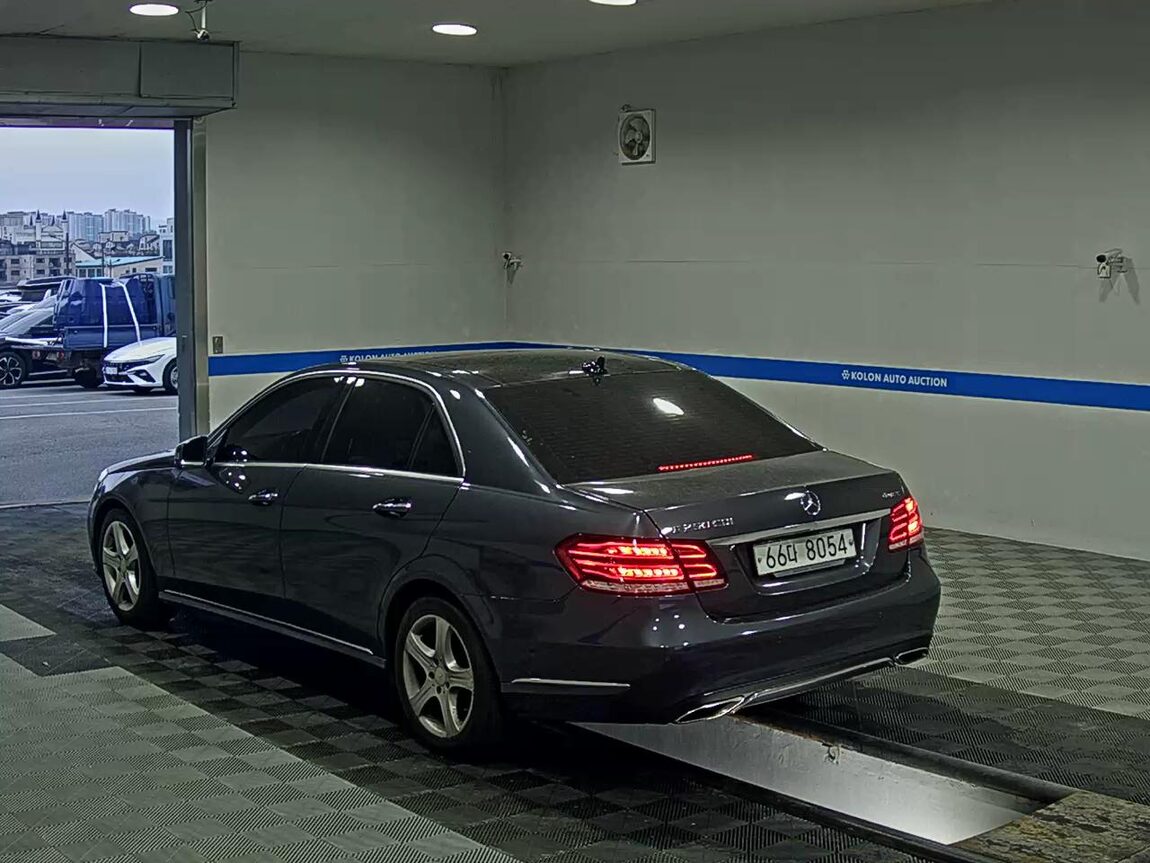 MERCEDES-BENZ E-CLASS (4TH GEN) E250 CDI 4MATIC 2014 - zdjęcie 6