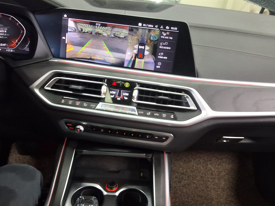 BMW X7 30d xDRIVE DESIGN PURE 6-SEATER 2020 - zdjęcie 24