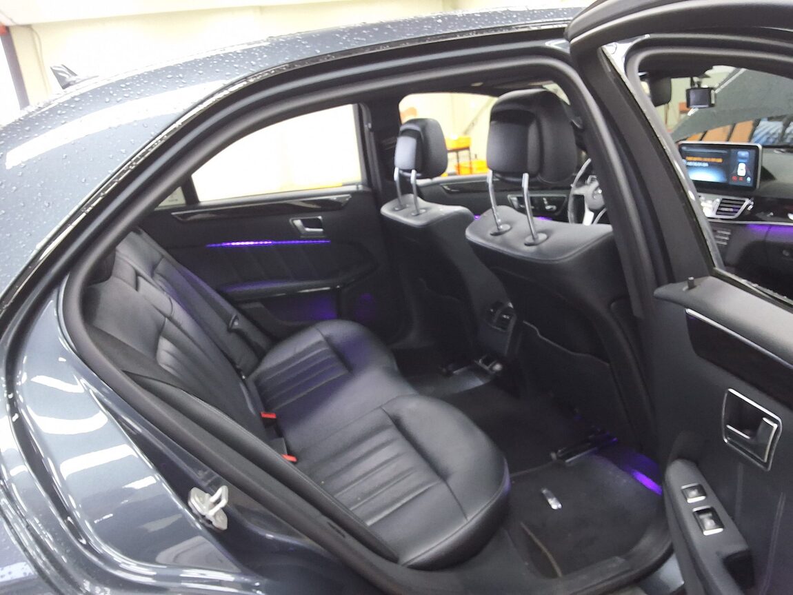 MERCEDES-BENZ E-CLASS (4TH GEN) E220 CDI BLUETEC AVANTGARDE SPORT 2016 - zdjęcie 14