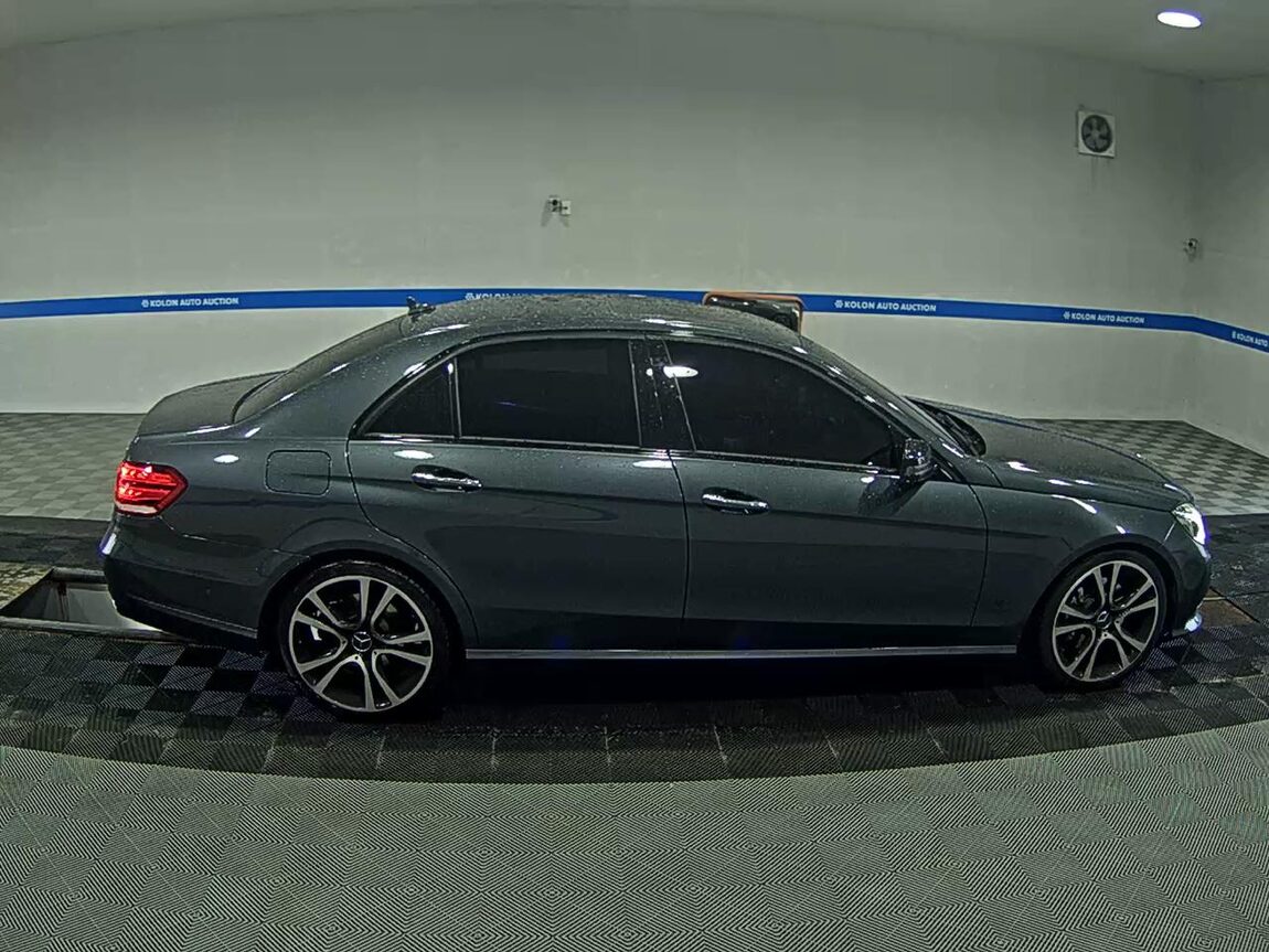 MERCEDES-BENZ E-CLASS (4TH GEN) E220 CDI BLUETEC AVANTGARDE SPORT 2016 - zdjęcie 4