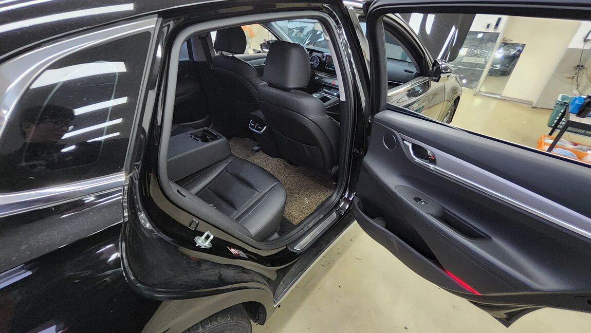 HYUNDAI THE NEW GRANDEUR IG LPi 3.0 RENTAL CAR MODERN 2020 - zdjęcie 13
