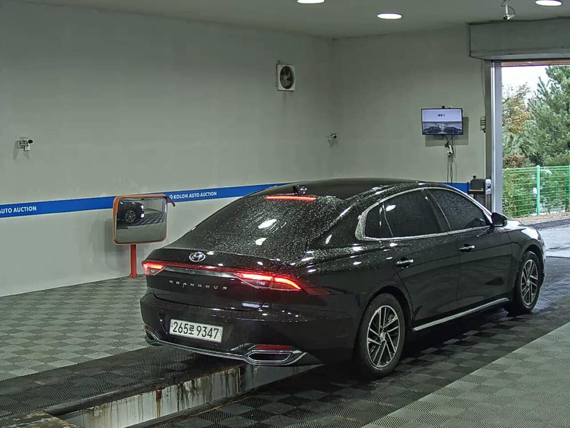 HYUNDAI THE NEW GRANDEUR IG LPi 3.0 RENTAL CAR MODERN 2020 - zdjęcie 5