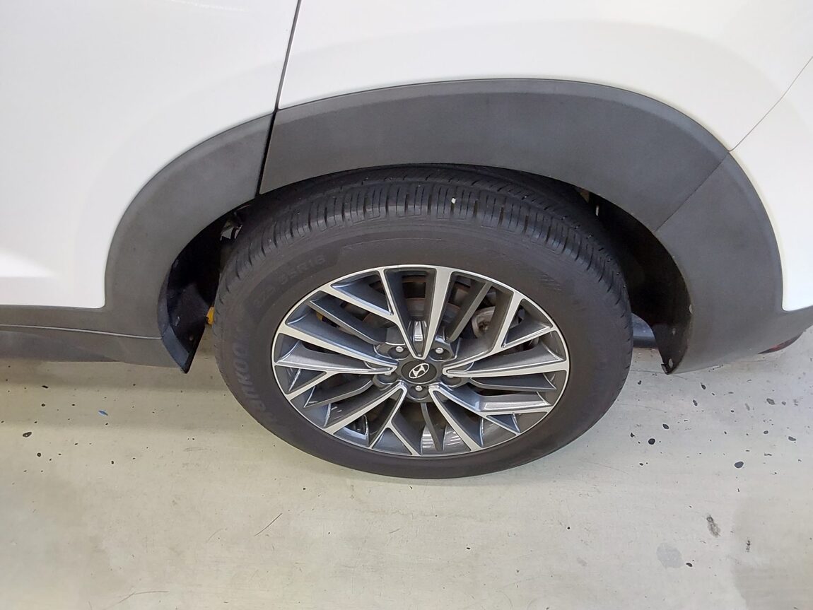 HYUNDAI NEW TUCSON 1.6 GASOLINE 2WD PREMIUM 2019 - zdjęcie 21