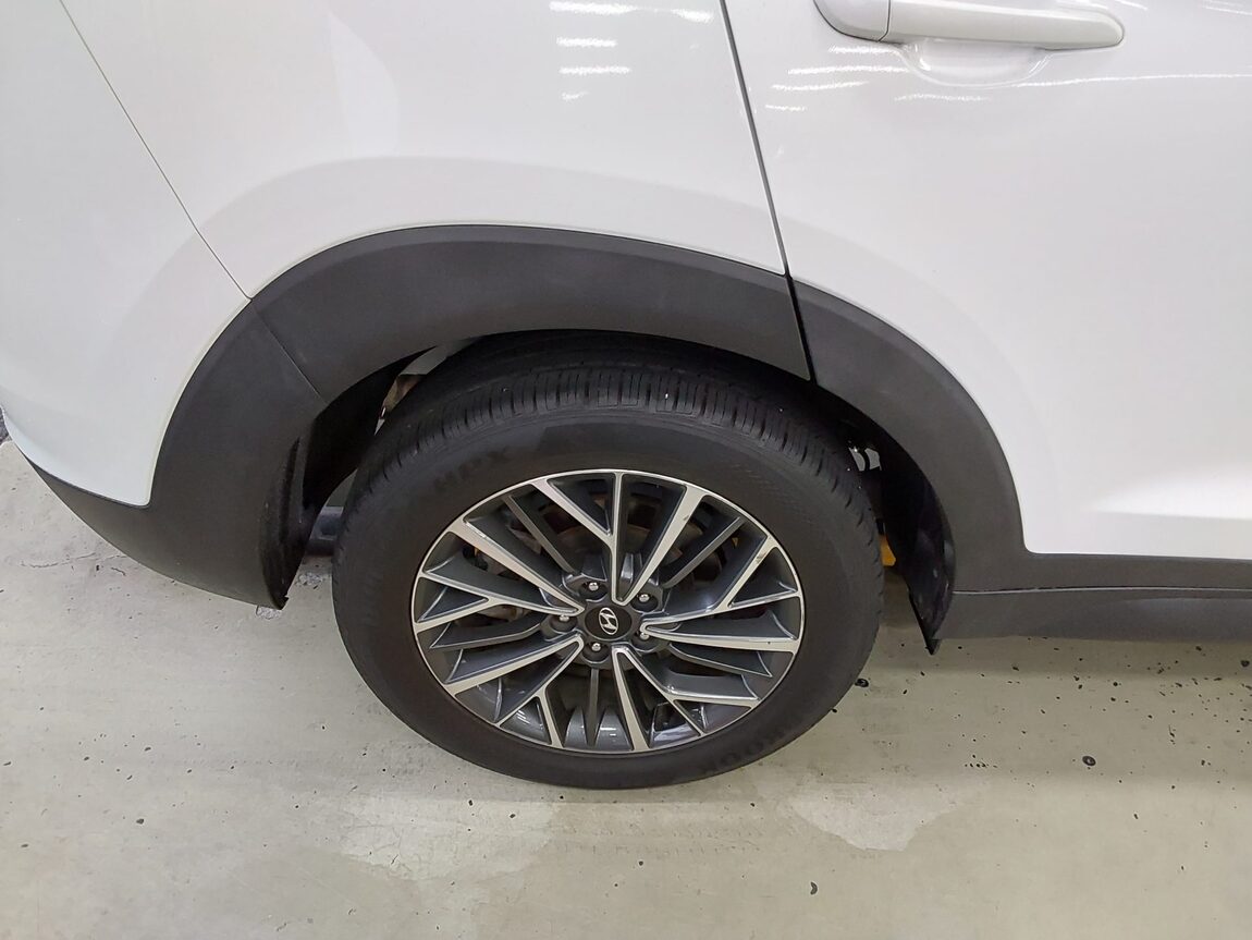 HYUNDAI NEW TUCSON 1.6 GASOLINE 2WD PREMIUM 2019 - zdjęcie 23