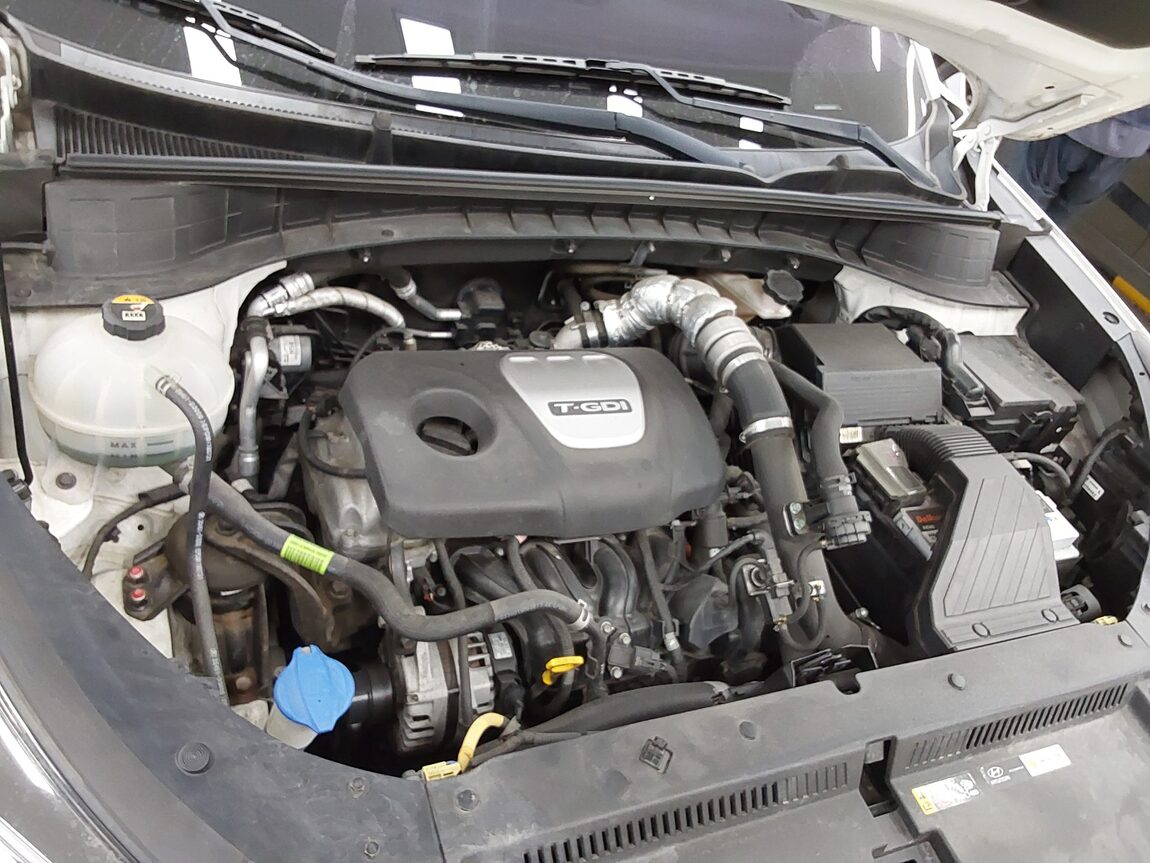 HYUNDAI NEW TUCSON 1.6 GASOLINE 2WD PREMIUM 2019 - zdjęcie 18