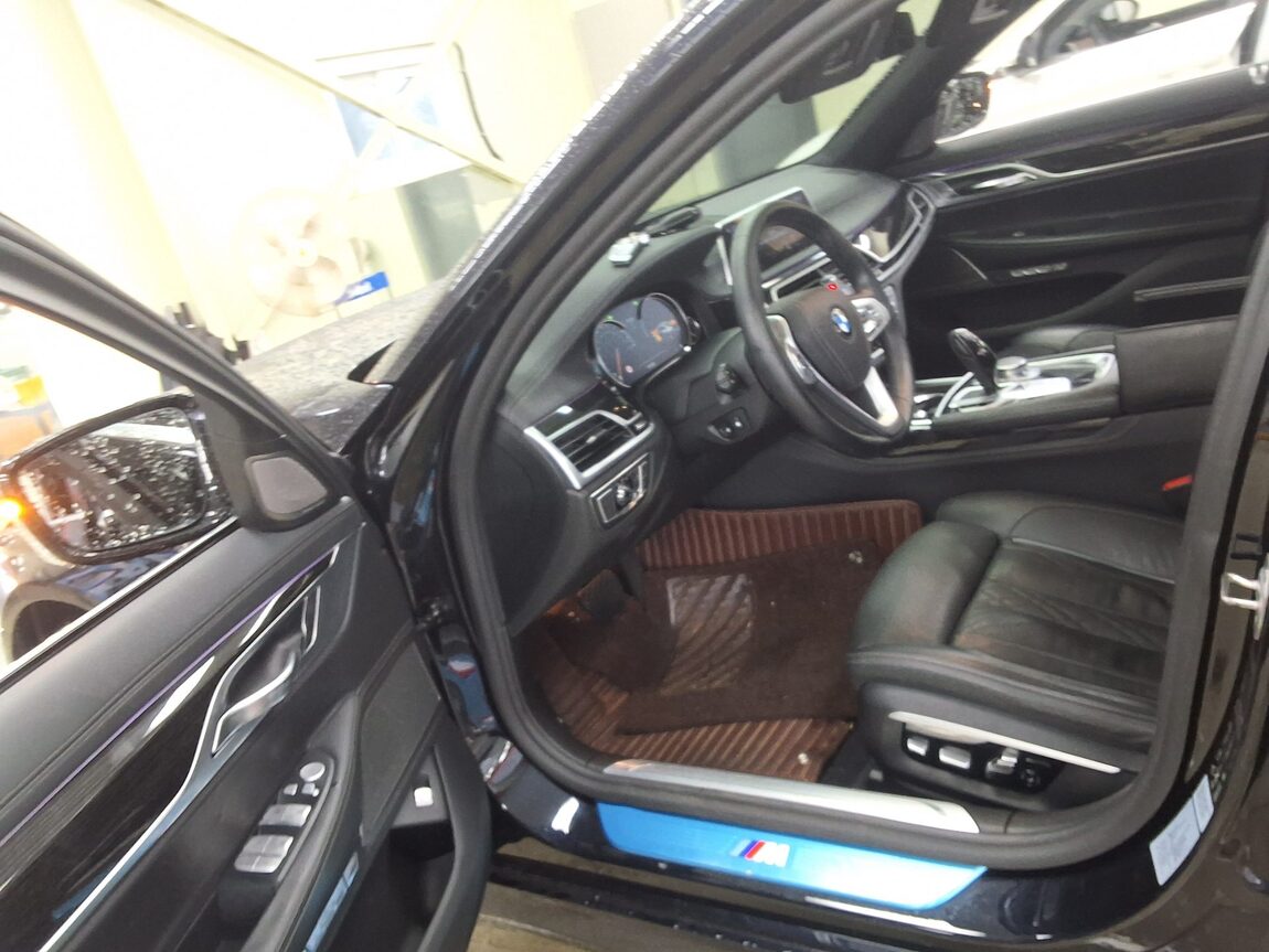 BMW 7 SERIES (6TH GEN) 740Ld xDRIVE M SPORT PACK 2017 - zdjęcie 11