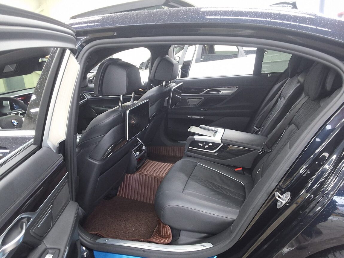 BMW 7 SERIES (6TH GEN) 740Ld xDRIVE M SPORT PACK 2017 - zdjęcie 13
