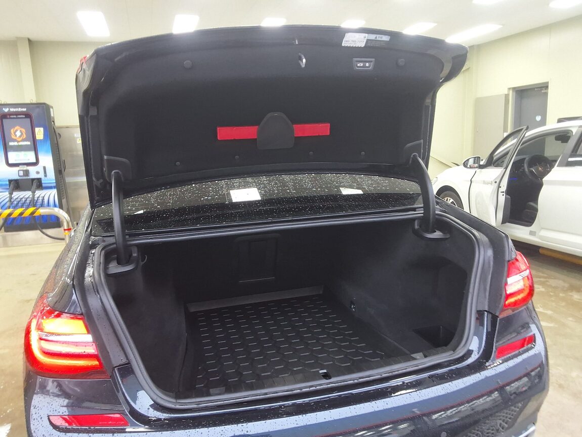 BMW 7 SERIES (6TH GEN) 740Ld xDRIVE M SPORT PACK 2017 - zdjęcie 16