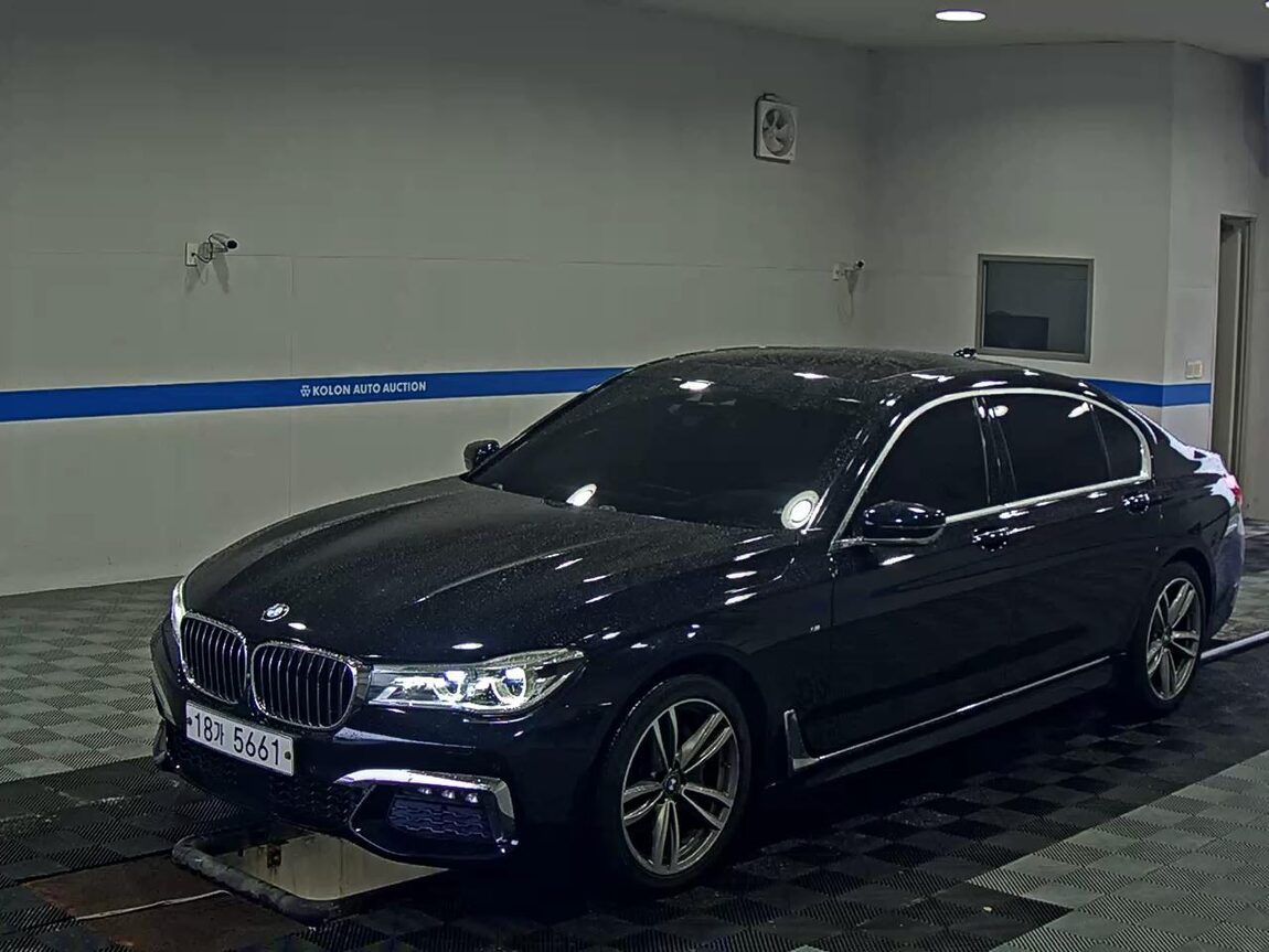 BMW 7 SERIES (6TH GEN) 740Ld xDRIVE M SPORT PACK 2017 - zdjęcie 2