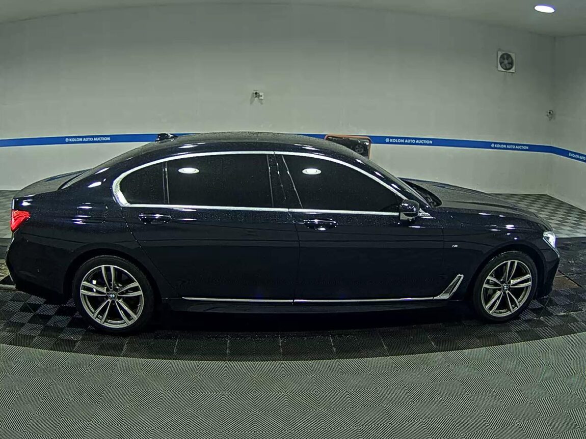 BMW 7 SERIES (6TH GEN) 740Ld xDRIVE M SPORT PACK 2017 - zdjęcie 4
