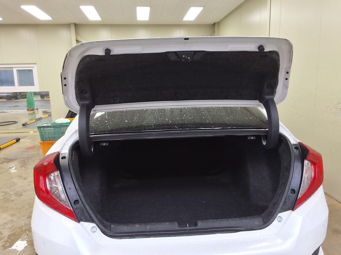HONDA CIVIC (10TH GEN) 2 2017 - zdjęcie 16