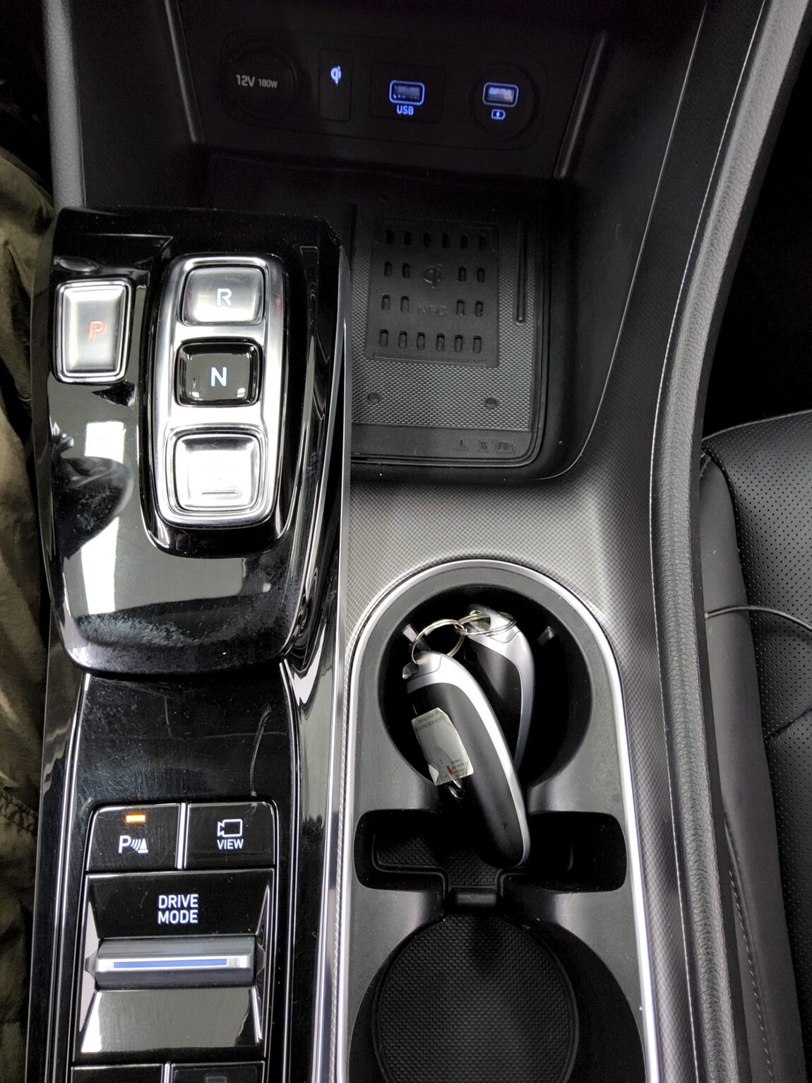HYUNDAI SONATA (DN8) G2.0 PREMIUM FAMILY 2020 - zdjęcie 19
