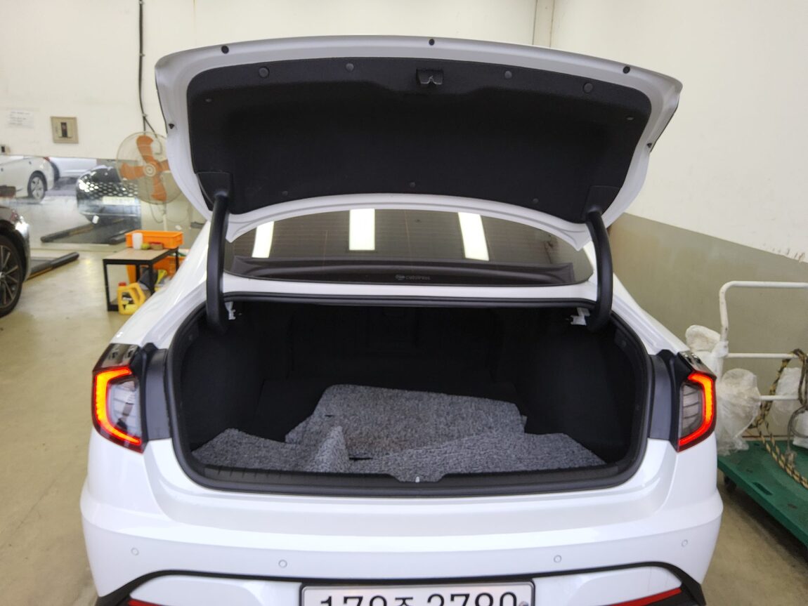 HYUNDAI SONATA (DN8) G2.0 PREMIUM FAMILY 2020 - zdjęcie 15