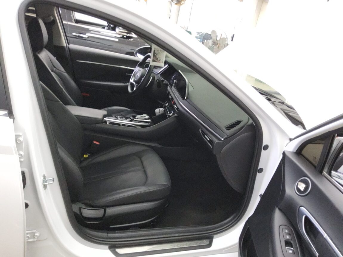 HYUNDAI SONATA (DN8) G2.0 PREMIUM FAMILY 2020 - zdjęcie 14