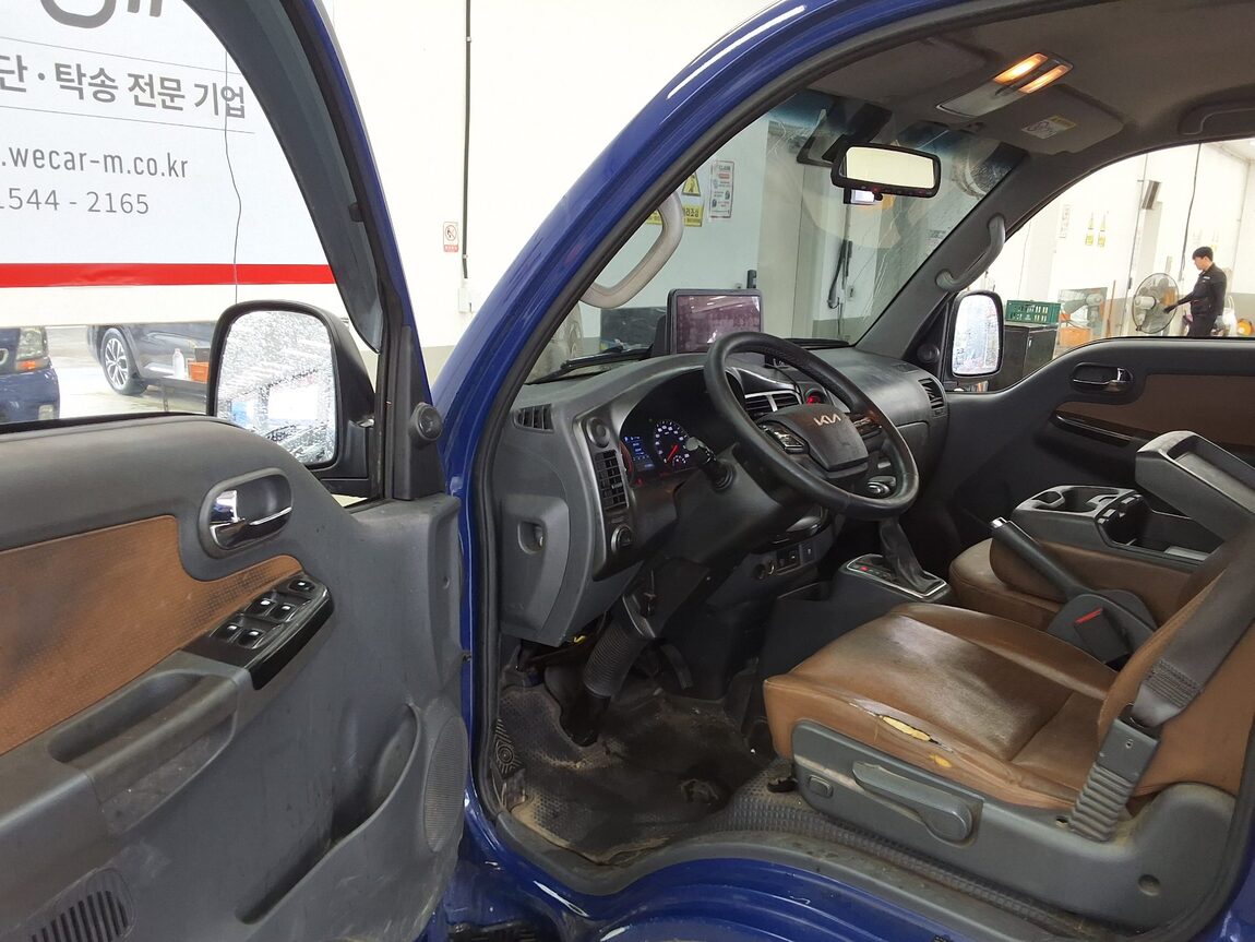 KIA THE NEW BONGO III CARGO 1 TON LPG DOUBLE CAB EXTRA LONG WHEELBASE GLS 2024 - zdjęcie 10