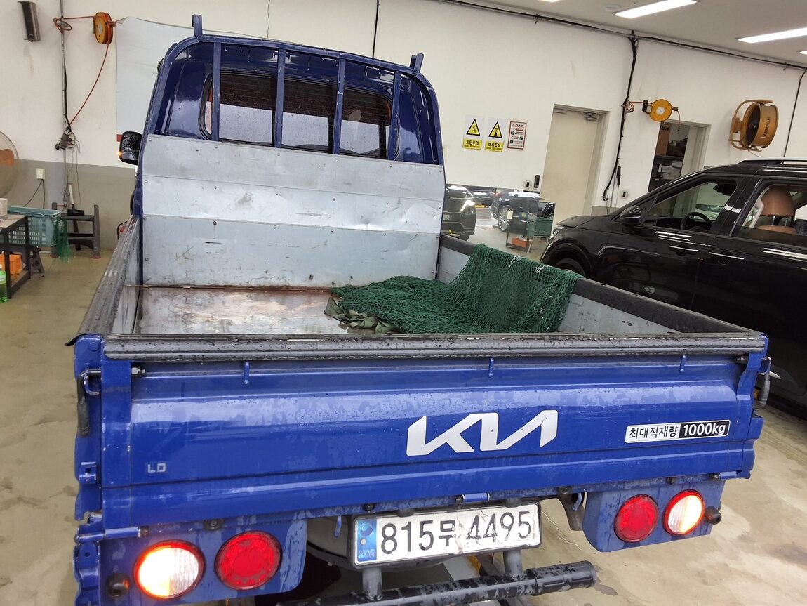 KIA THE NEW BONGO III CARGO 1 TON LPG DOUBLE CAB EXTRA LONG WHEELBASE GLS 2024 - zdjęcie 15