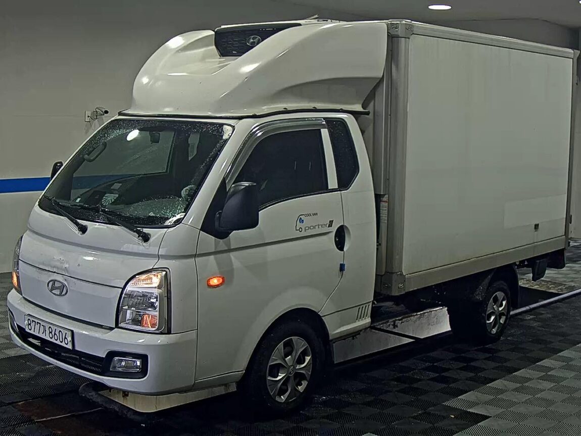 HYUNDAI PORTER II HIGH-ROOF REFRIGERATED BOX TRUCK LPG SUPER CAB 2025 - zdjęcie 2