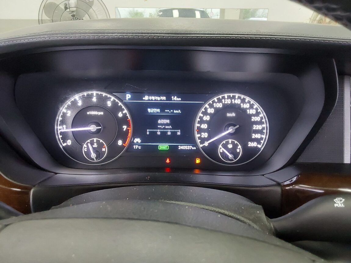 GENESIS EQ900 5.0 GDi AWD PRESTIGE 2018 - zdjęcie 9