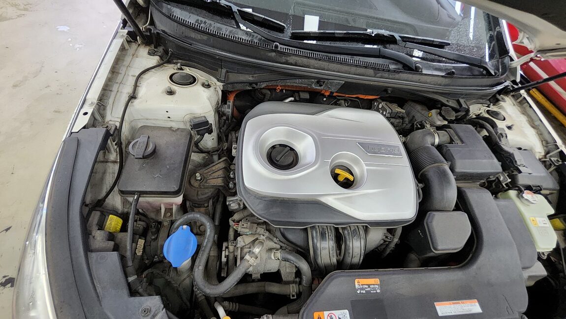 HYUNDAI LF SONATA HYBRID 2.0 HEV PREMIUM 2016 - zdjęcie 21