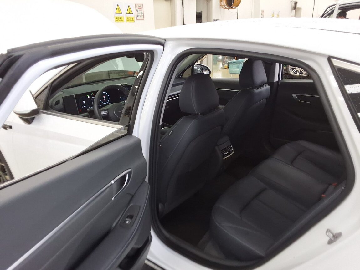 HYUNDAI SONATA THE EDGE GASOLINE 2.0 EXCLUSIVE 2024 - zdjęcie 12