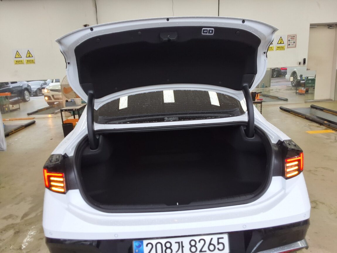 HYUNDAI SONATA THE EDGE GASOLINE 2.0 EXCLUSIVE 2024 - zdjęcie 15